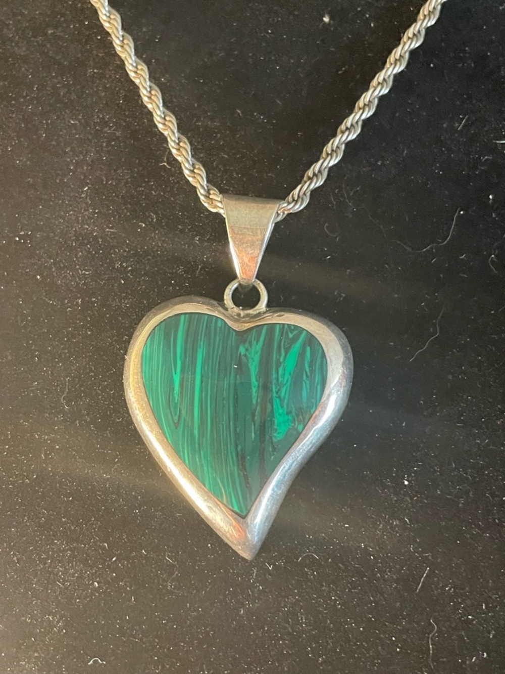 Vintage Sterling Silver Malachite Heart Pendant Necklace. Mexico 925 Signed.